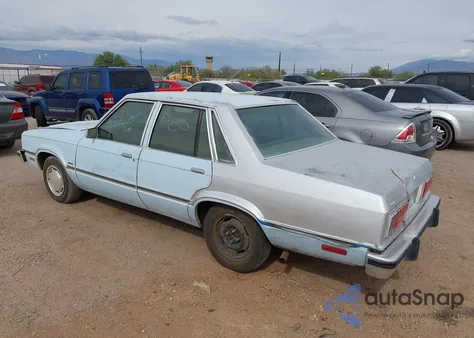 1983 Ford Fairmont Futura z USA, uszkodzony, nr VIN 1FABP36X7DK150794